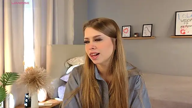 LollaStich online show from November 16, 8:05 am