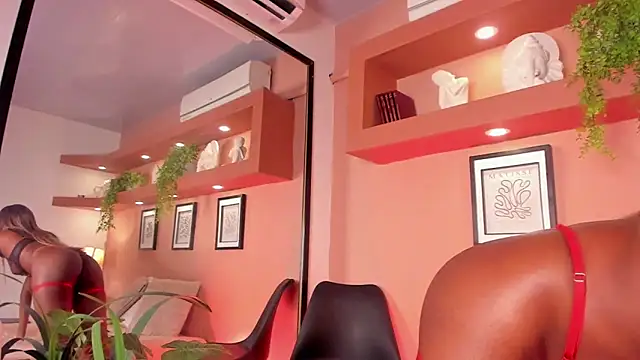 Taylorvidal online show from September 24, 7:35 pm