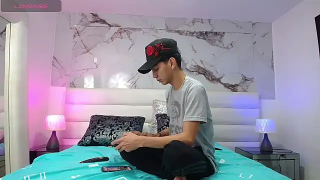 Marcus and Tony online show from April 13, 7:58 pm