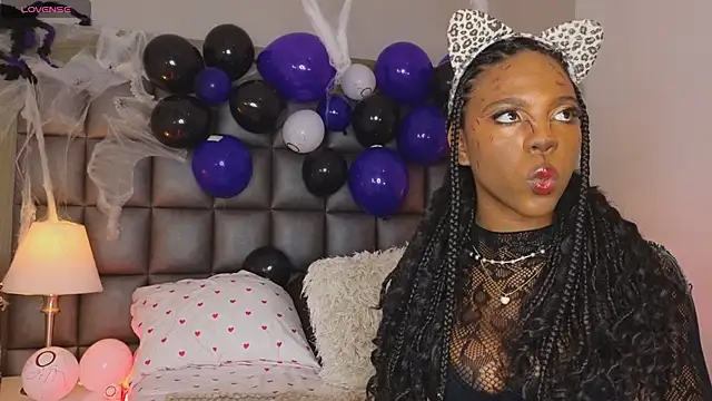 AmiraMorgan online show from November 1, 5:11 am