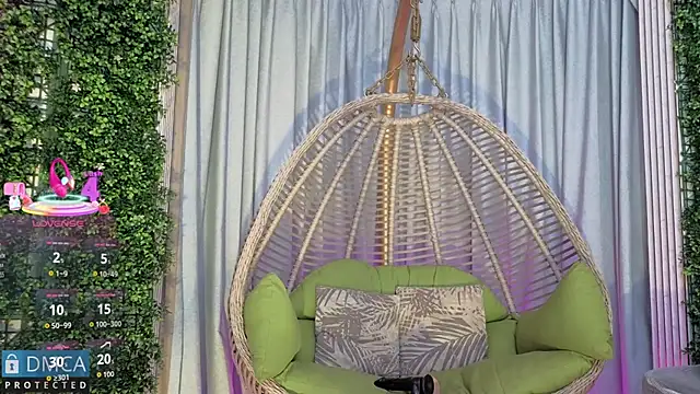 Kiara Zahiri   online show from November 4, 11:04 am