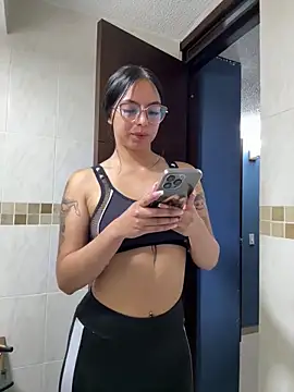 Clawd hot online show from November 20, 1:28 am