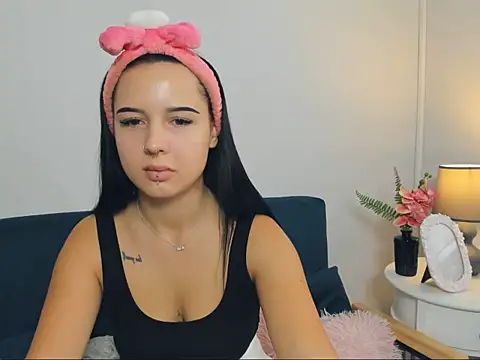 TaliaAdorable online show from October 16, 7:00 am