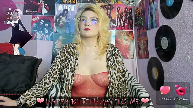 Avril Maria online show from September 18, 7:01 pm