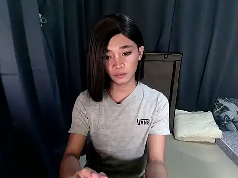 Petite HugeCock online show from October 26, 12:22 pm