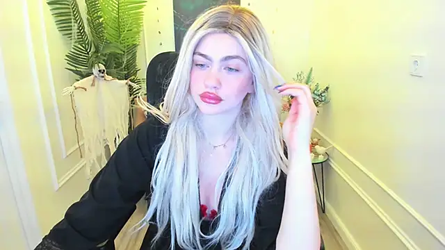 LeslieMineg online show from October 22, 11:59 am