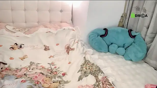 liuruyuan888 online show from December 5, 12:50 pm