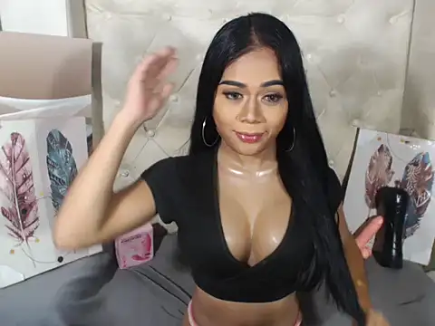 SerenityFoxx online show from October 13, 7:00 am