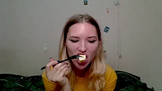  kikiclark   online show from October 17, 9:07 pm