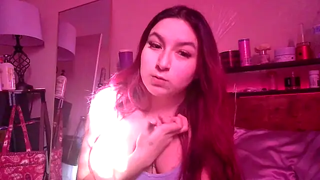 luvvespie online show from November 20, 8:21 pm