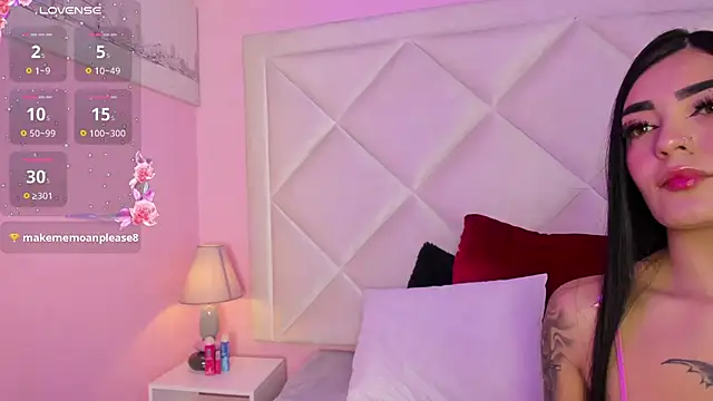 Miaa Smithh   online show from April 9, 12:10 pm