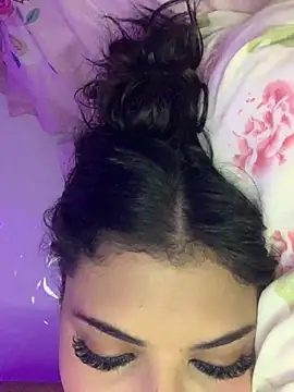 luluzinhax online show from March 2, 3:39 am