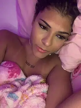 luluzinhax online show from February 24, 5:17 am