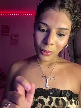 luluzinhax online show from April 4, 4:22 am