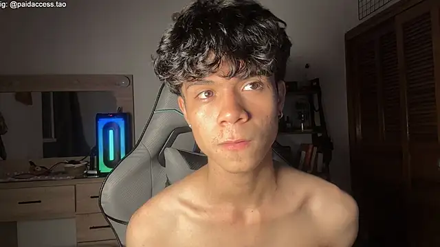 OopsAgain  online show from June 26, 12:34 am