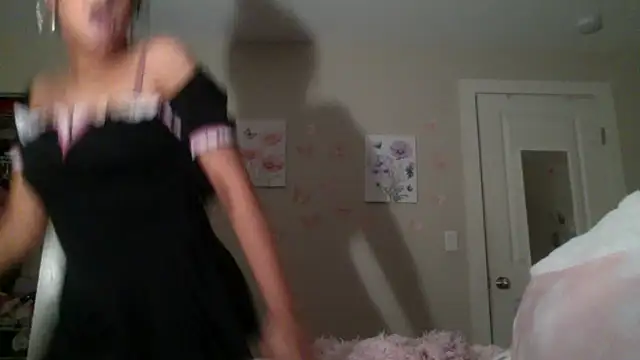 gigifox220 online show from September 14, 7:50 am