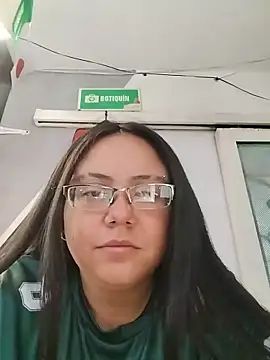julieta flores online show from June 17, 8:43 pm