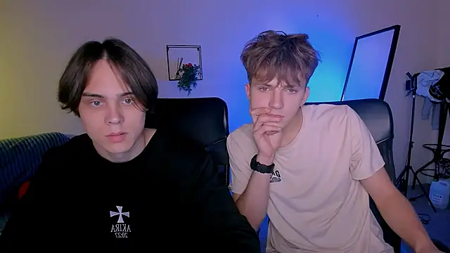 travis wolf  online show from September 23, 8:18 pm