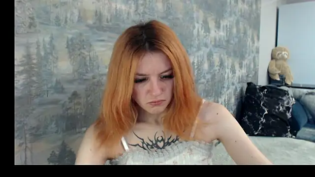   Elina   online show from October 7, 7:35 am