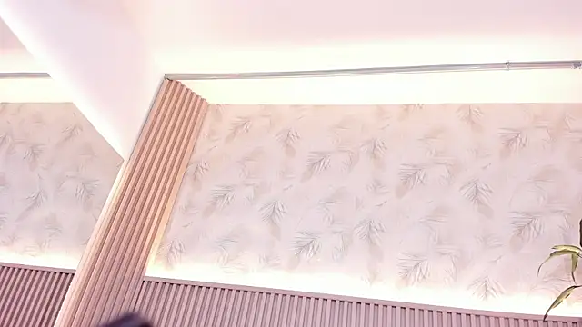 Liss-Reyes online show from February 7, 1:37 pm