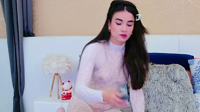 MiaDunoff online show from November 9, 9:55 pm