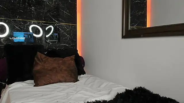 charlotte line online show from October 27, 6:35 pm