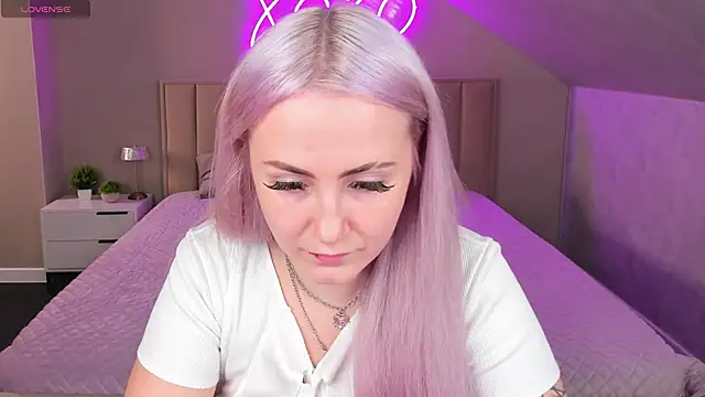 Joyce Howard online show from October 14, 9:23 am