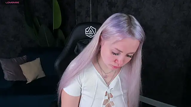 Joyce Howard online show from October 10, 2:27 am