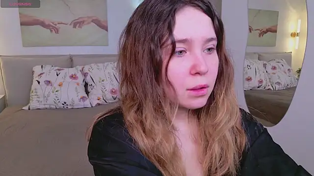 Lina Glow online show from March 27, 6:48 am