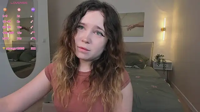 Lina Glow online show from May 31, 7:58 am