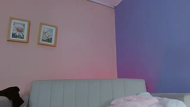 lourdes moon22 online show from September 19, 1:21 pm