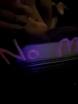 d3luluxx online show from September 28, 8:30 am