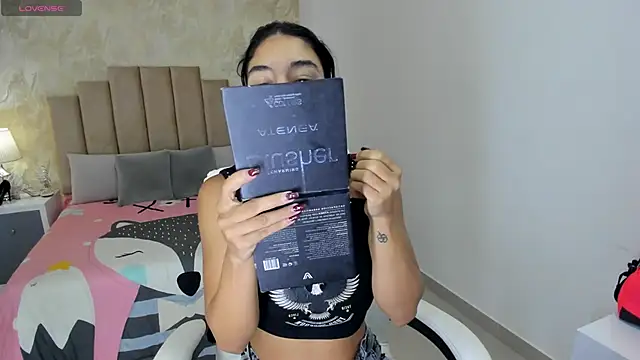 Scarlett 12 online show from March 11, 10:52 am