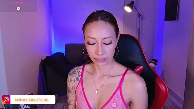 AnnaKimm online show from September 12, 11:45 pm