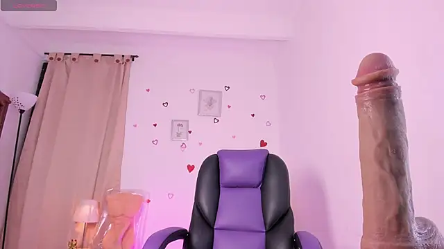 LiaaMoretzz online show from March 2, 7:15 am