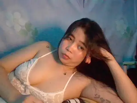 Asianhotskinny online show from July 11, 5:35 pm