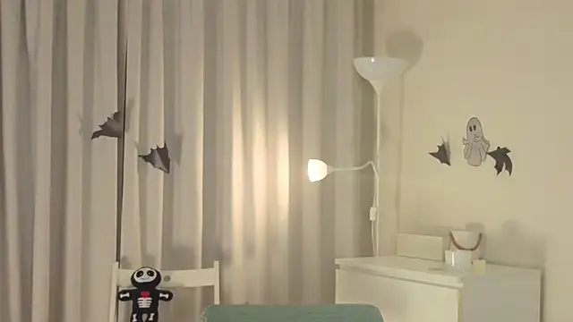 slyshypie online show from November 3, 1:48 pm