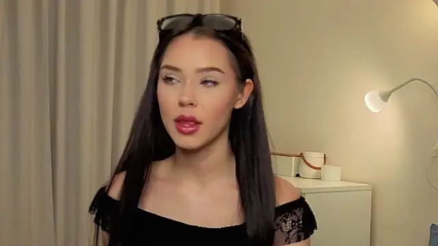 slyshypie online show from October 10, 1:27 pm