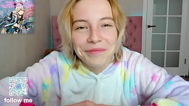 Pink Lila18 online show from October 27, 8:43 am