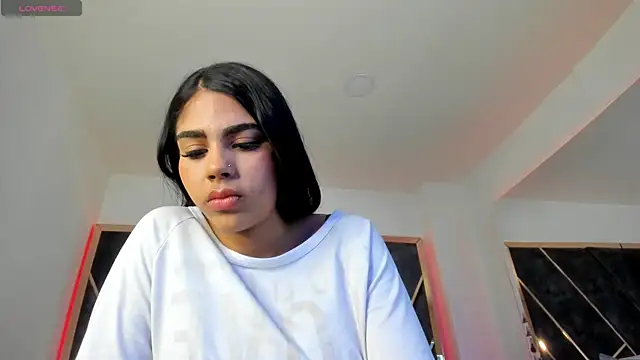 SusanaHenao online show from April 1, 5:10 pm