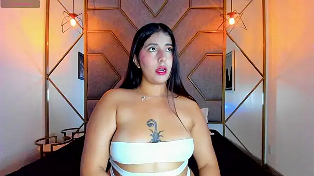 Miia colliins online show from November 18, 8:21 pm