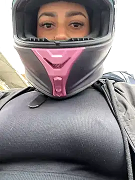 AlannaEvons online show from October 16, 4:20 pm