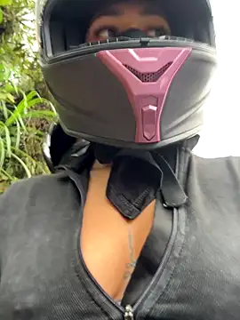 AlannaEvons online show from December 16, 4:13 pm