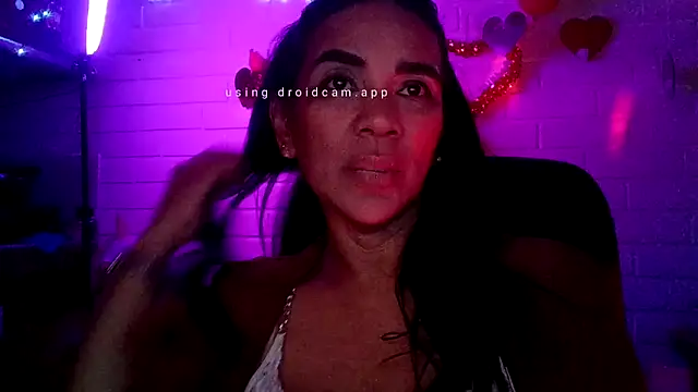 MiiaVelasquez online show from February 17, 4:34 am