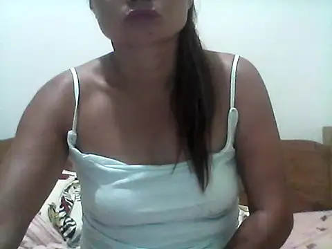 nathalie0045 online show from April 11, 10:02 pm