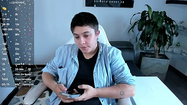 IanGilbert online show from September 19, 8:08 pm