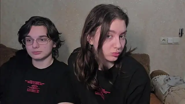 muuur fam online show from December 16, 2:39 am