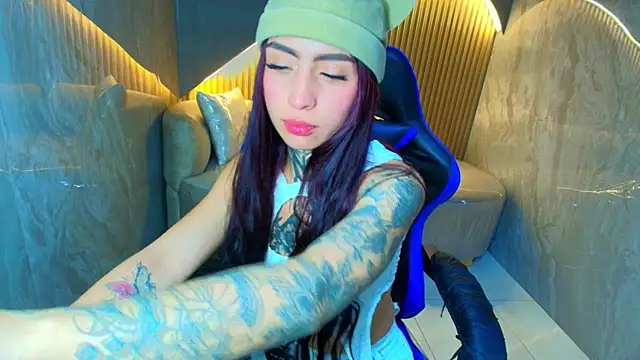 roux r online show from December 18, 8:02 pm