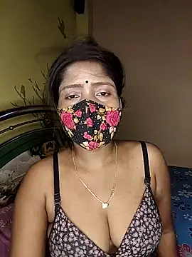 Love143A online show from April 4, 4:22 am