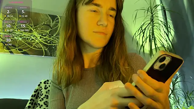 velina   online show from December 19, 6:11 pm